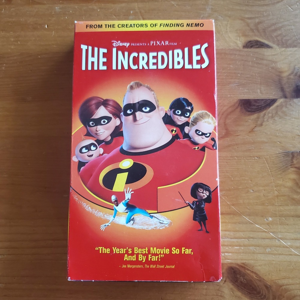 The Incredibles VHS Good Condition VHS Disney Pixar 2005 Late Release